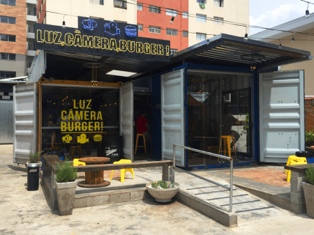 pais Luz, Câmera, Burger!