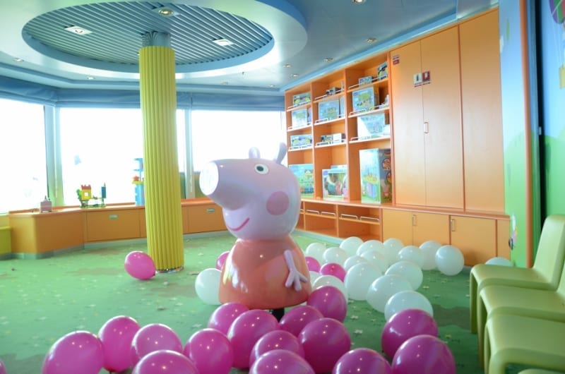 291708_631012_squok_club_do_navio_costa_diadema_com_peppa_pig