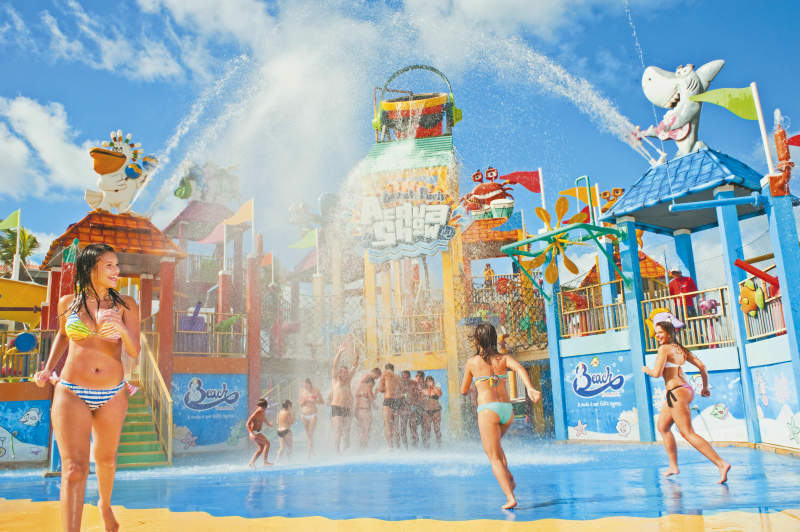 294682_641773_vt_beach_park_atracoes_01