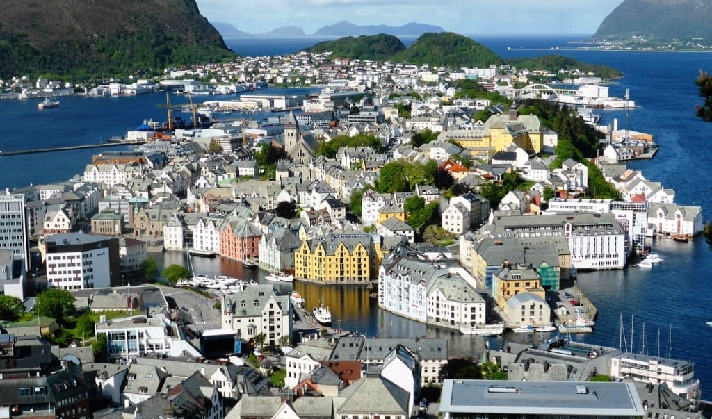 alesund-1661671_1280