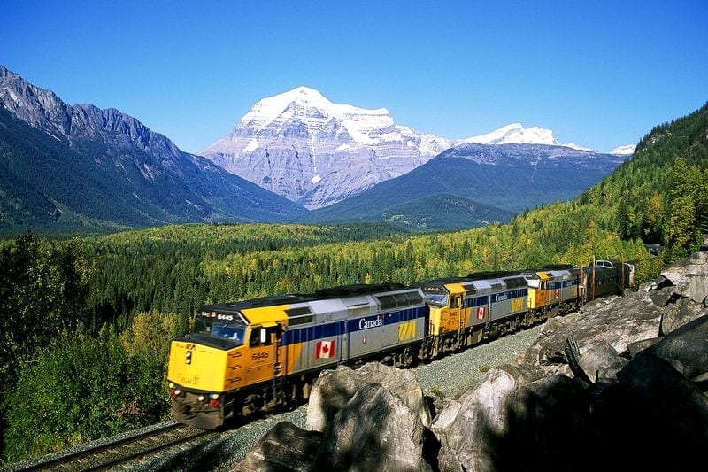 via-rail-aussen3-cr1968x1312-20x20-800x