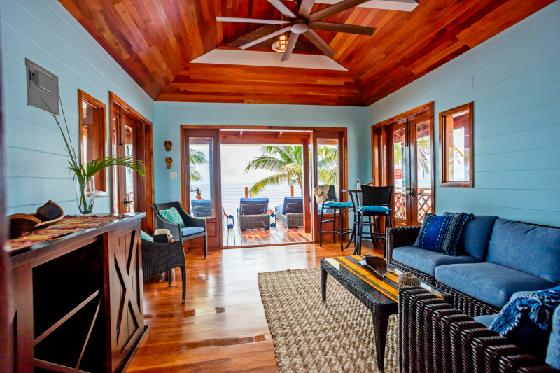 beachvillainterior