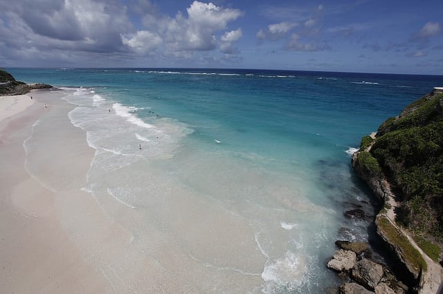 Praia de Barbados no Caribe