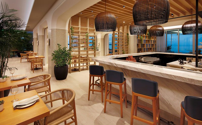 Restaurante OIA, nas Bahamas