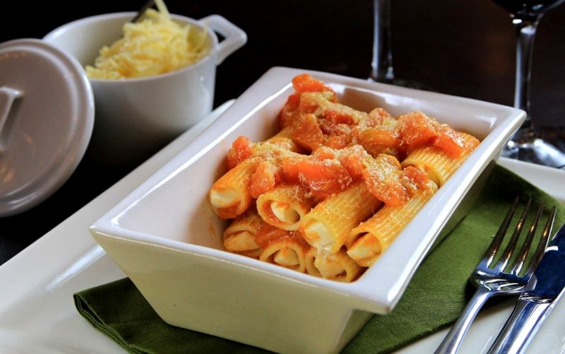 Rigatoni alla Trasteverina no Dia Mundial Sem Carne