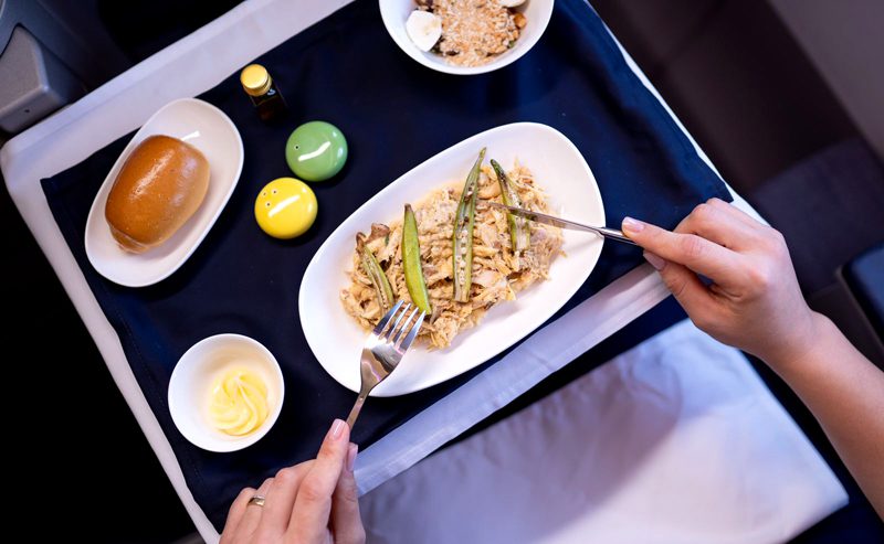 Novo menu da Azul: frango caipira desfiado acompanhado de polenta