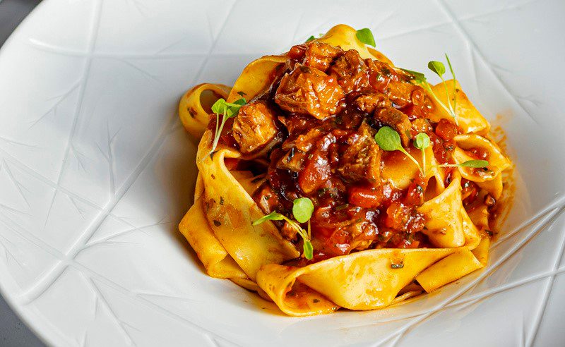 Pappardelle com ragu de javali no Tivoli Mofarrej SP