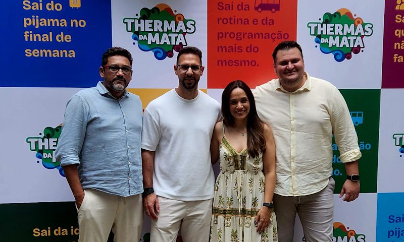 Diretores e gerentes do parque aquático Thermas da Mata