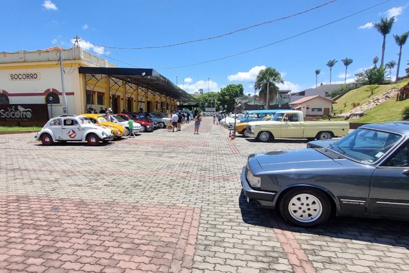 Encontro de Autos Clássicos na Estância Hidromineral de Socorro