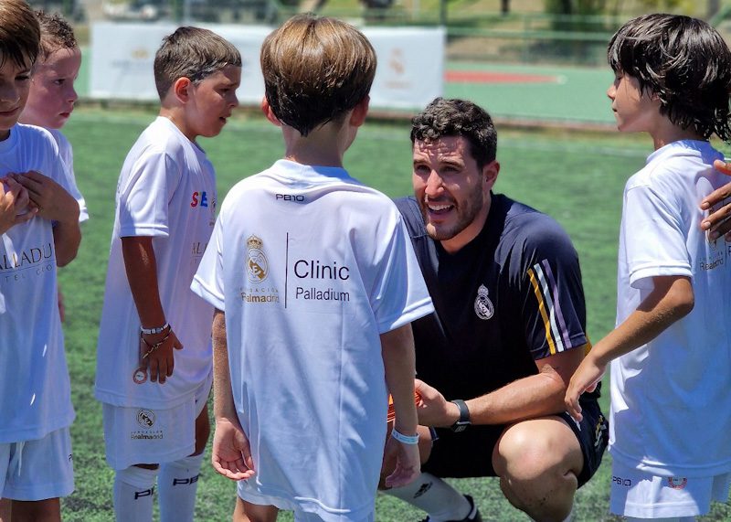 Grand Palladium Imbassaí recebe Clínica de Futebol do Real Madrid