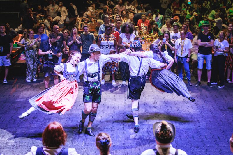 São Paulo Oktoberfest: Shows e diversidade musical