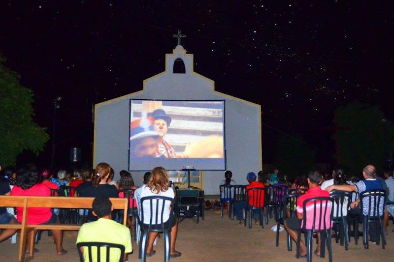 Cinemas Movidos a Energia Solar