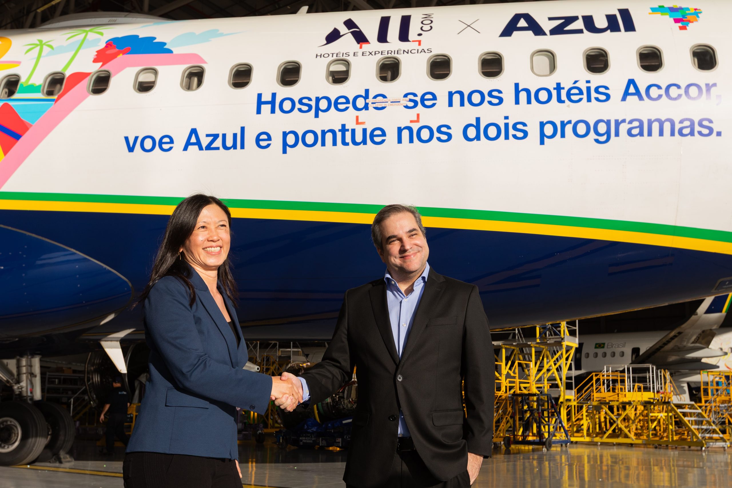 Accor e Azul: parceria tem aeronave temática e benefício exclusivo