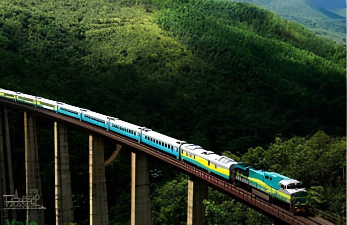 Trem turístico liga Minas ao Espírito Santo diariamente