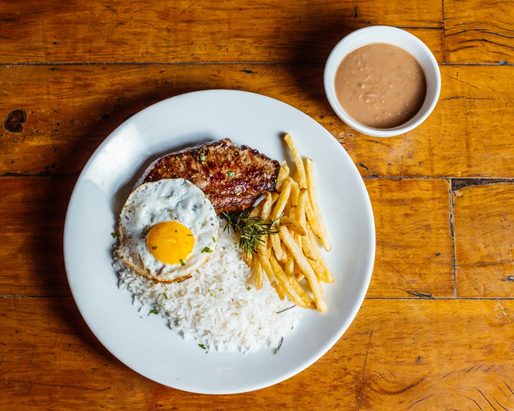 Bar Brahma Granja Viana: feijoada todo dia chegando em casa