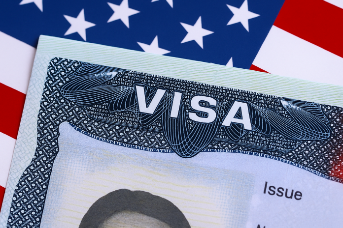 Suspensa a taxa de US$ 250 para visto dos Estados Unidos