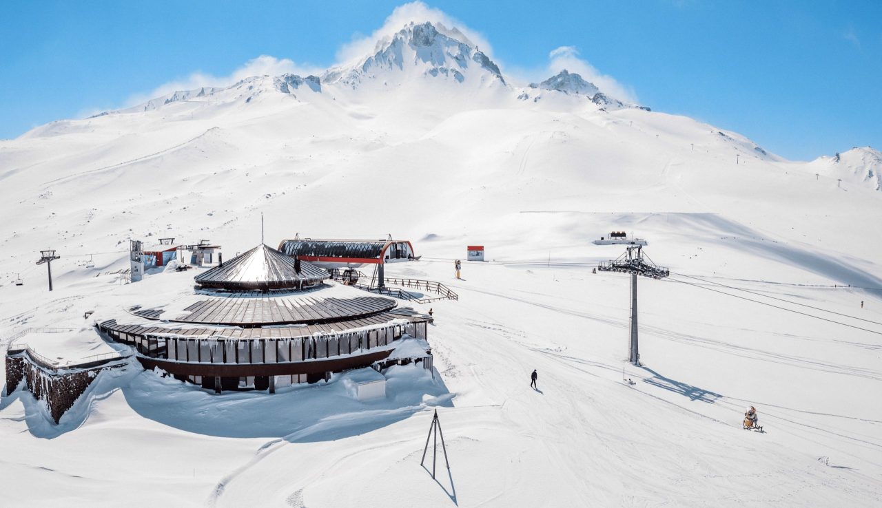 Turkish Airlines apresenta destinos de esqui alternativos aos brasileiros