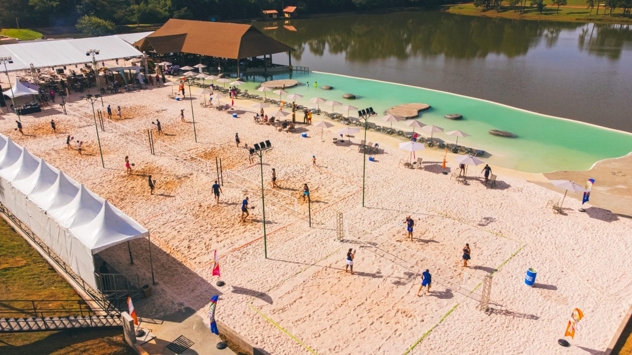 Mavsa Resort inaugura Praia Mavsa com show de Alexandre Pires