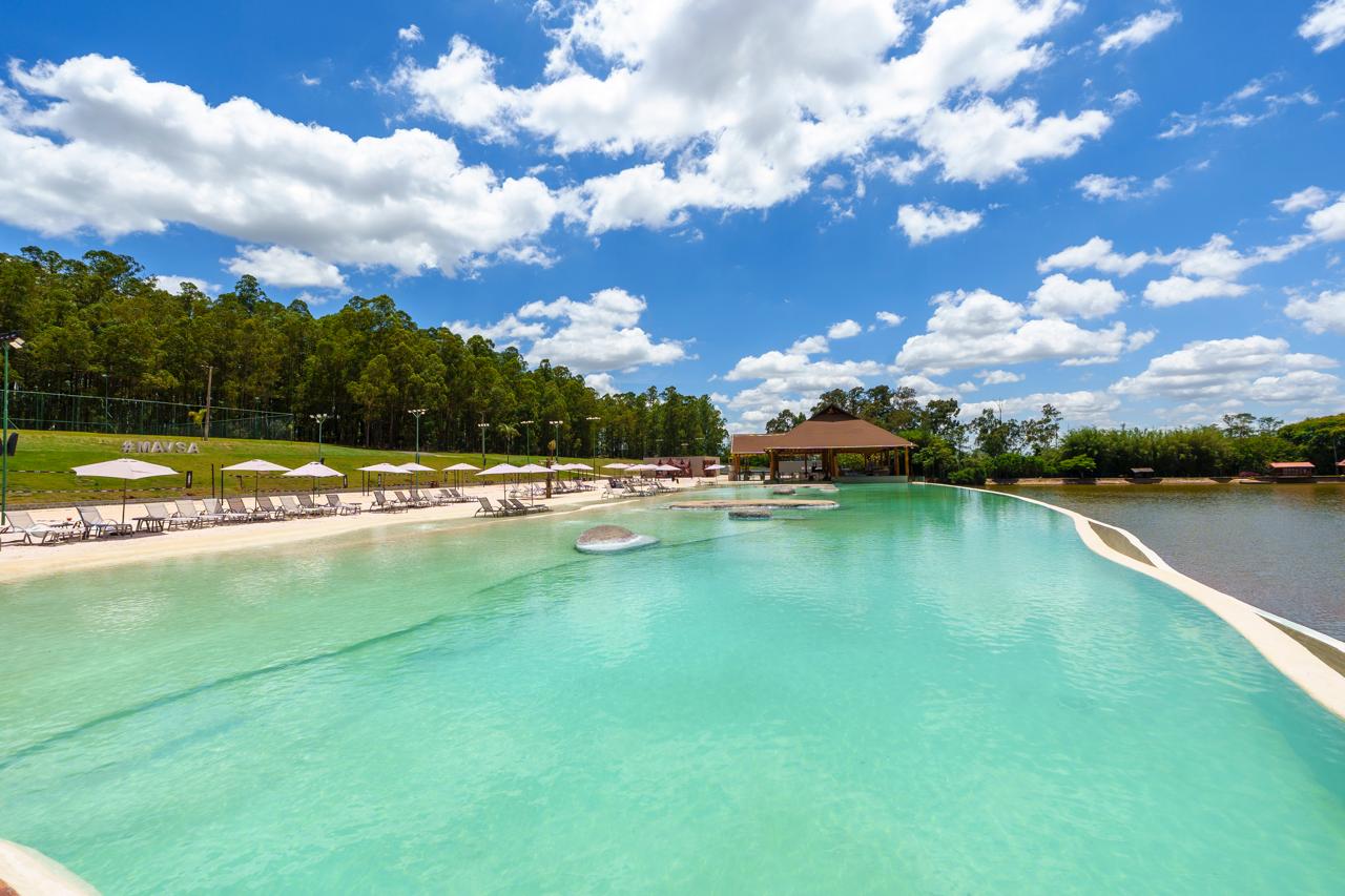 Mavsa Resort inaugura Praia Mavsa com show de Alexandre Pires