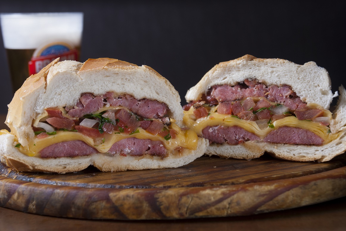 Bar Mortadela Brasil no evento Vila da Praia