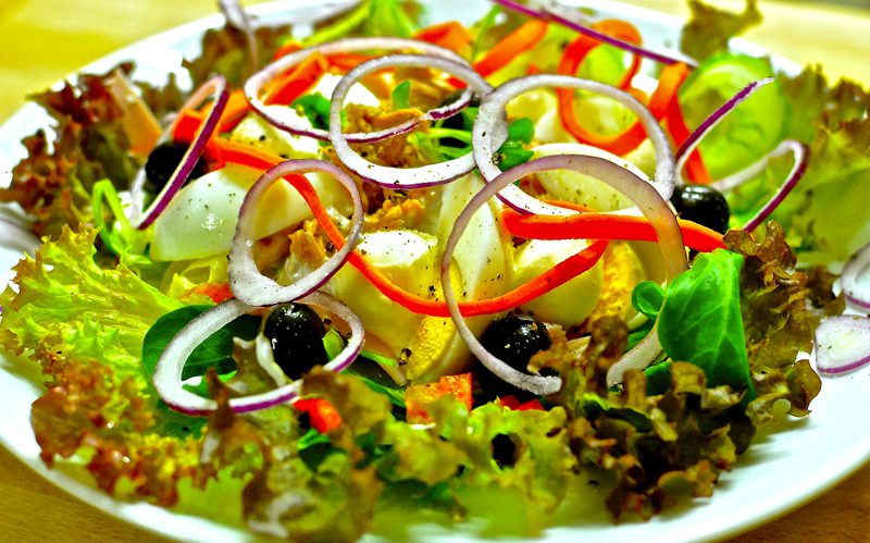 Dez receitas deliciosas para aproveitar no verão: salada