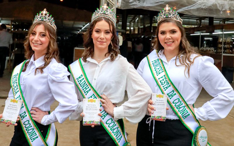 Rainha e princesas da Festa da Colônia de Gramado