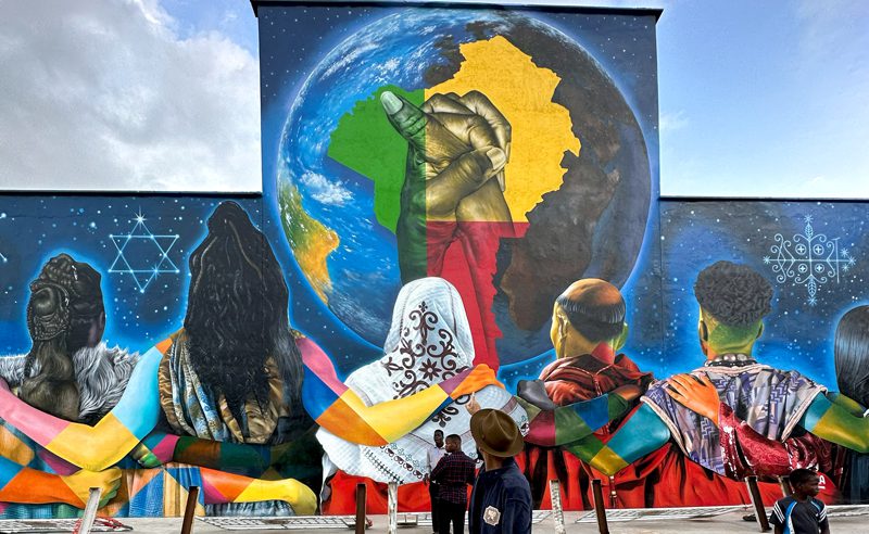 Benin, na África, ganha mural de Eduardo Kobra