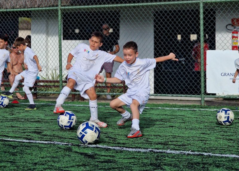 Grand Palladium Imbassaí recebe Clínica de Futebol do Real Madrid