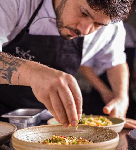 Restaurante Feér celebra um ano em Curitiba com novidades