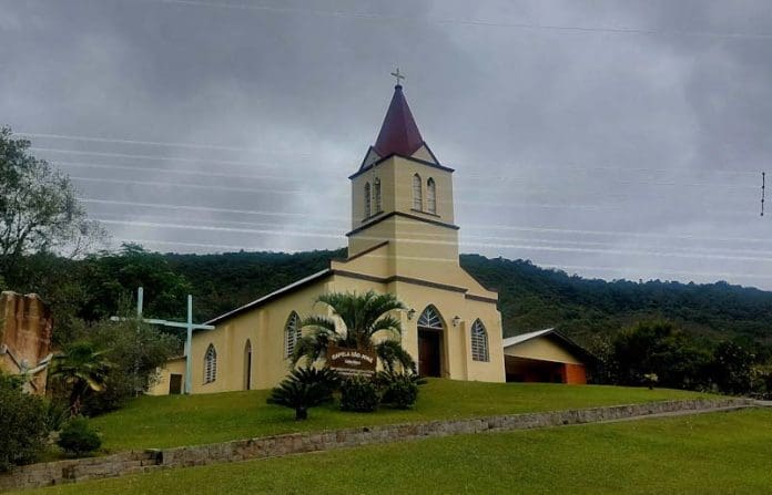 Marco zero da cidade de Gramado: Capela São José na Linha Nova
