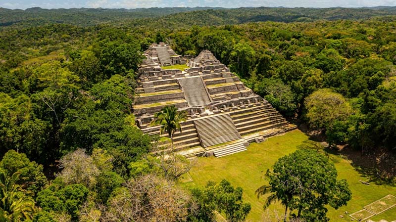 Templo Cayo Caracol em Belize
