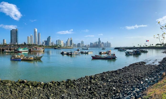 Panamá Fly & Drive: explore dois oceanos facilmente