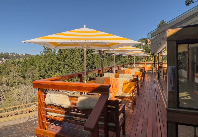 Terraço de inverno da Veuve Clicquot encanta turistas