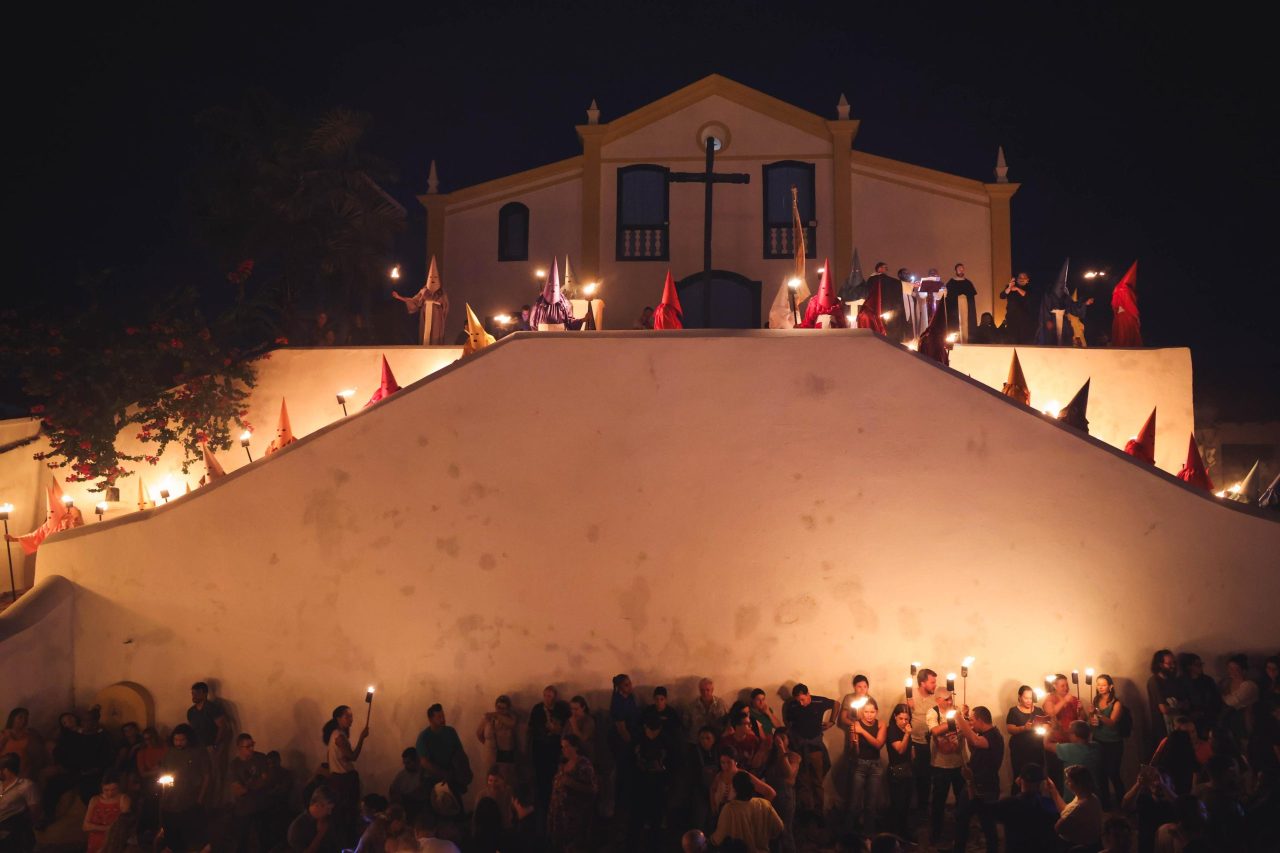 Procissão do Fogaréu na cidade de Goiás