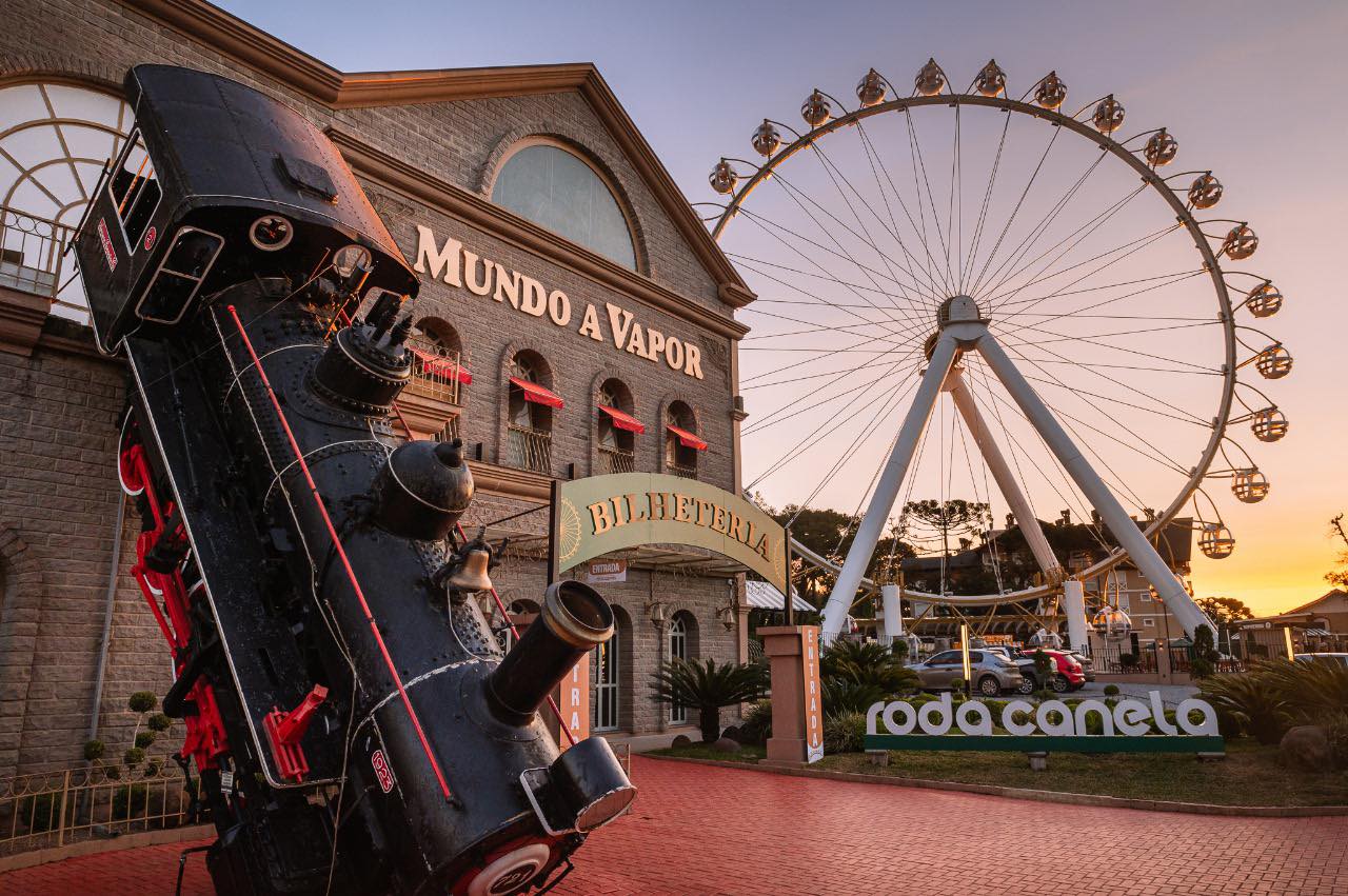 Roda Canela: Luzes de Natal transformam noites na Serra Gaúcha