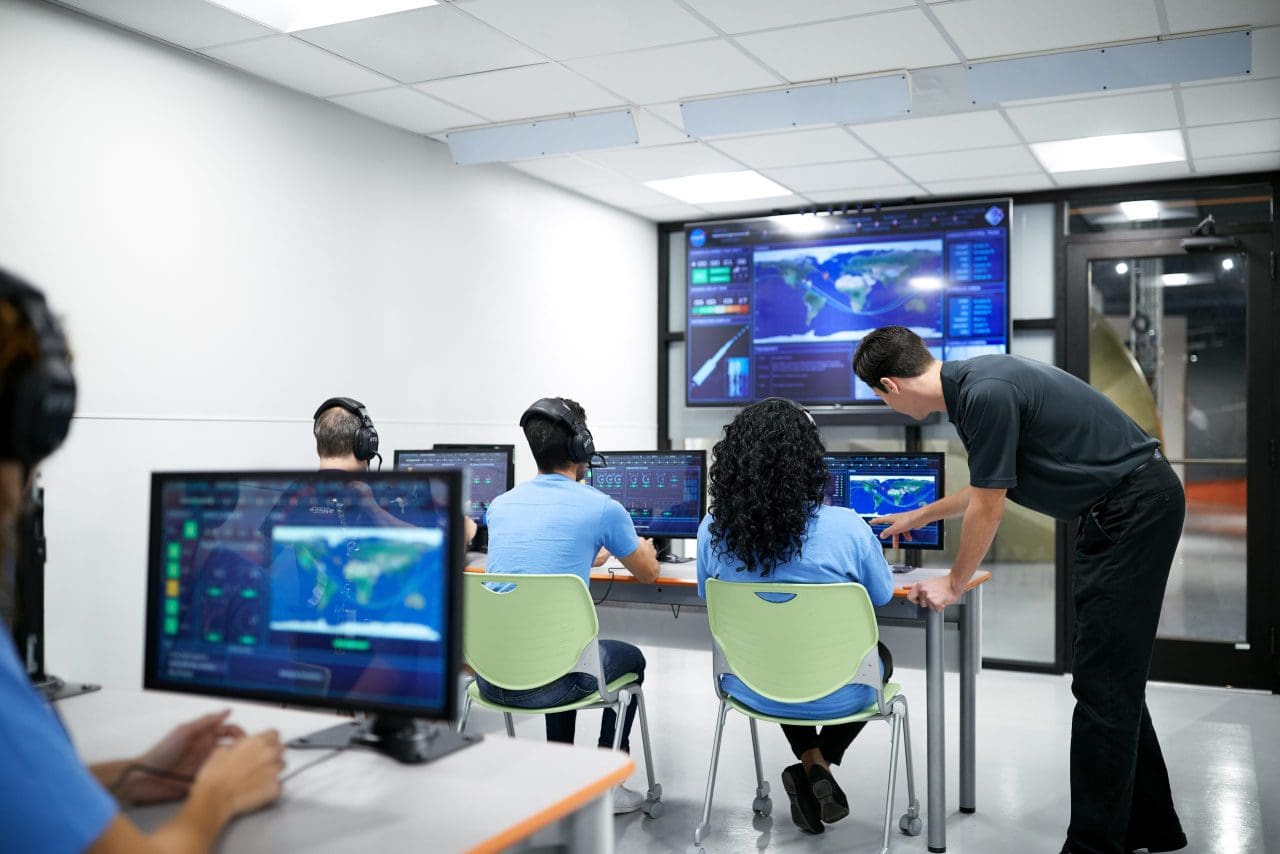 ATX Plus transforma visitantes em astronautas na Flórida