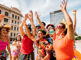 Carnaval 2026: pesquisa Kayak