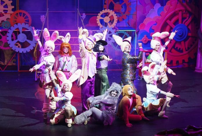 Parque Terra Mágica Florybal estreia musical especial de Páscoa