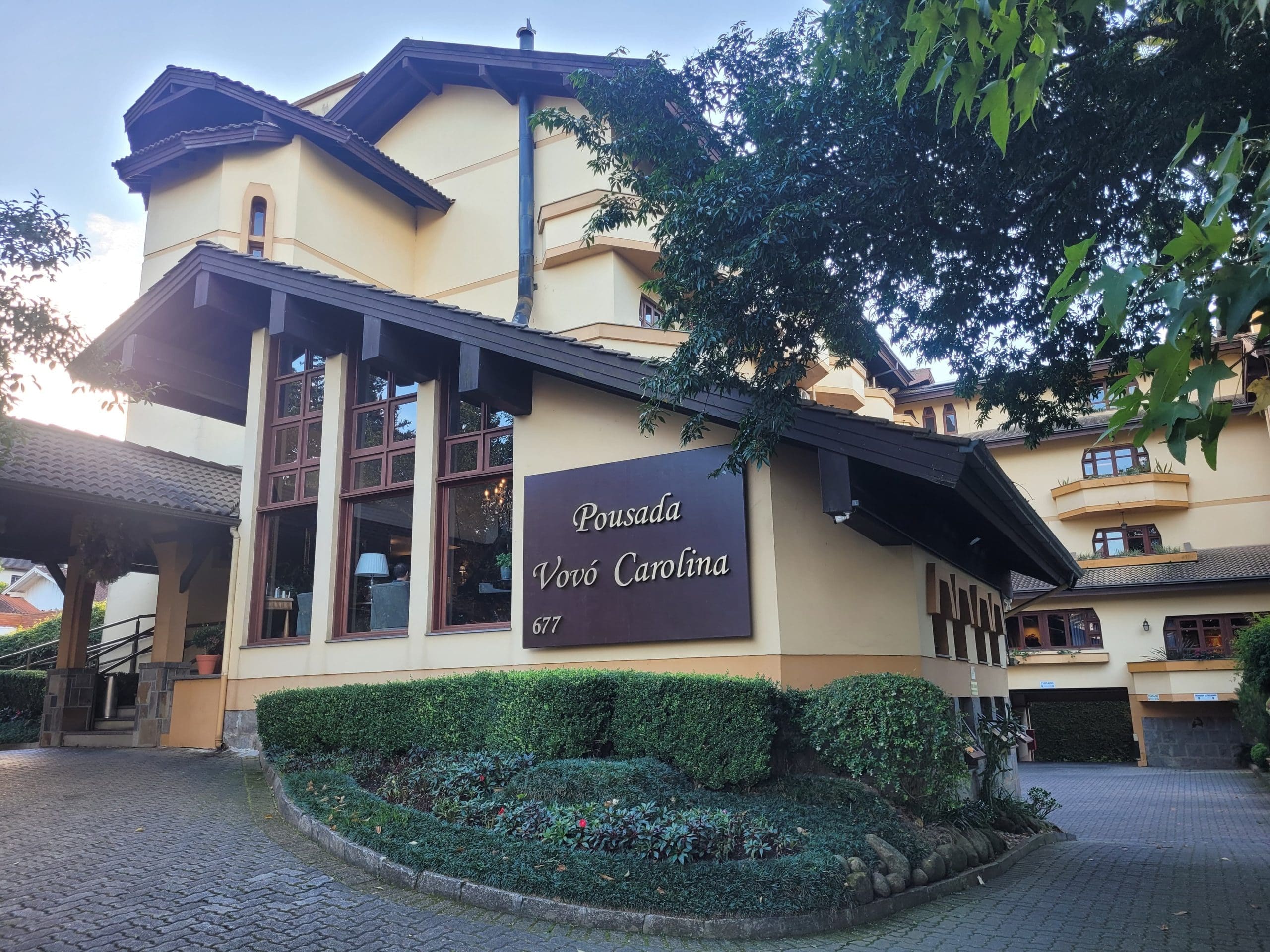 Hotel Vovó Carolina celebra 45 anos com novidade