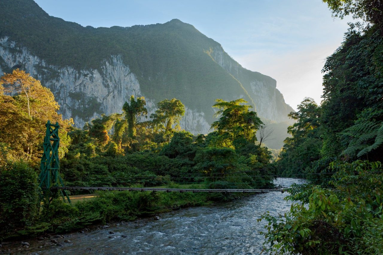 Malásia reúne florestas, cavernas e biodiversidade em experiências únicas