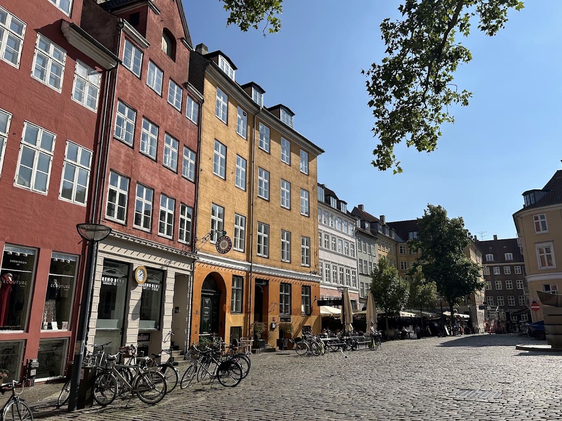 Copenhague tem boutiques, antiquários e restaurantes