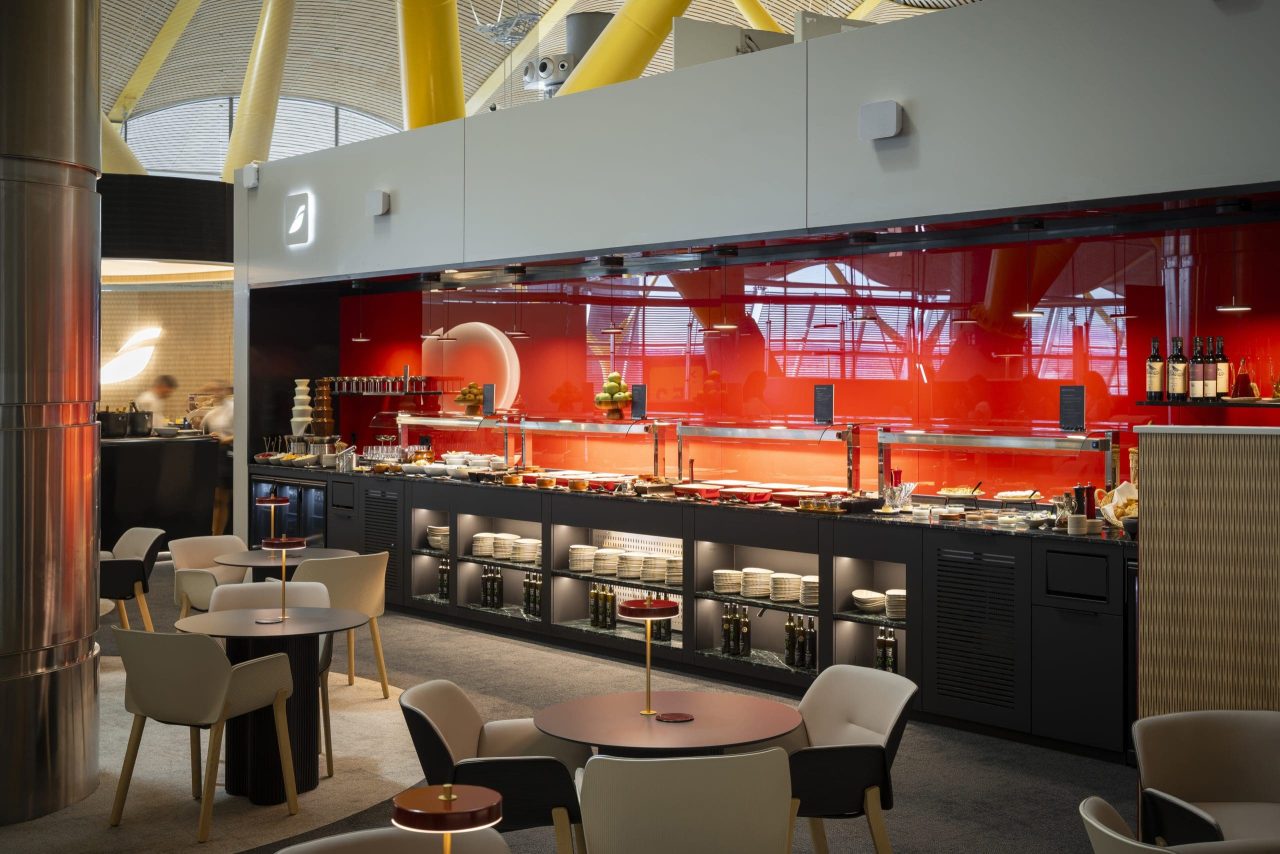 Iberia inaugura nova sala premium Emerald Lounge Sorolla